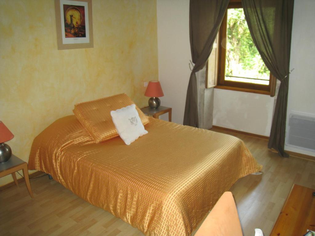 Auberge Du Vernay Charette  Room photo
