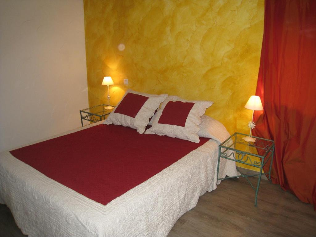 Auberge Du Vernay Charette  Room photo